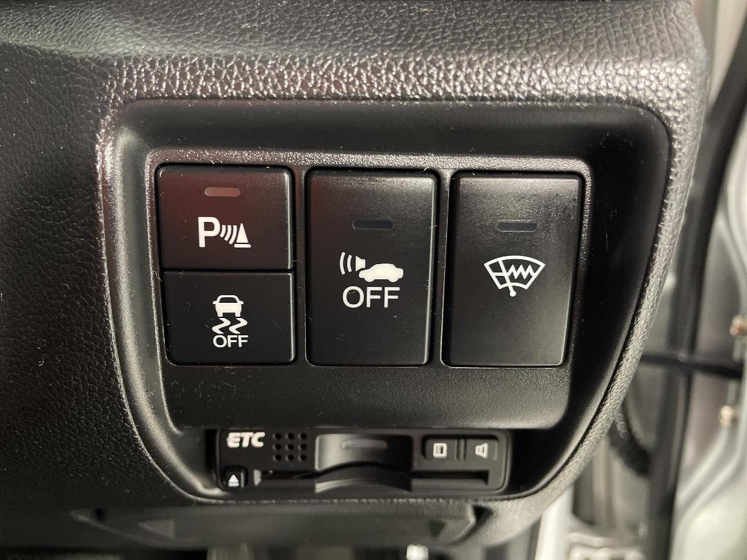 Photo '23' of Honda Grace