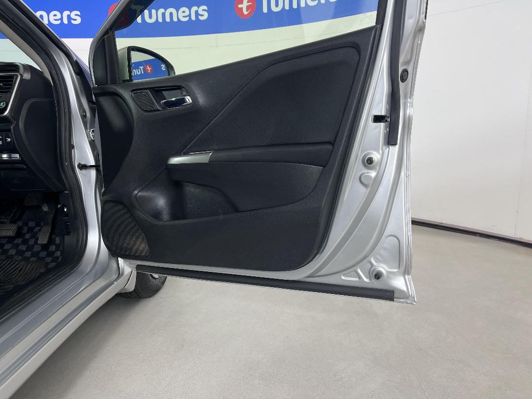 Photo '15' of Honda Grace