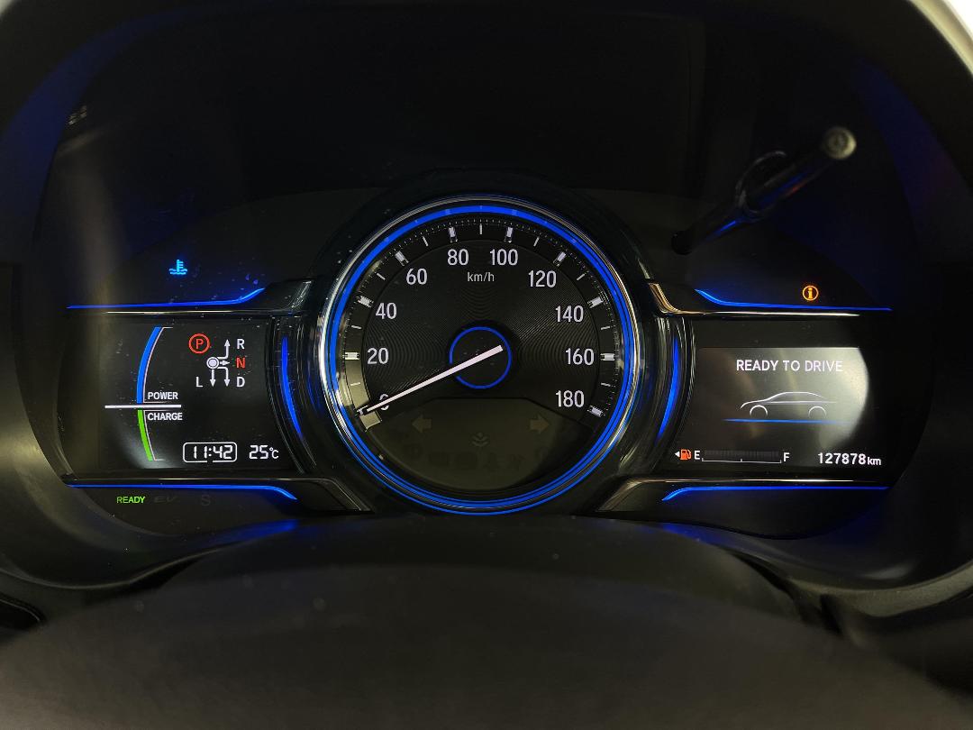 Photo '21' of Honda Grace Photo '21' of Honda Grace