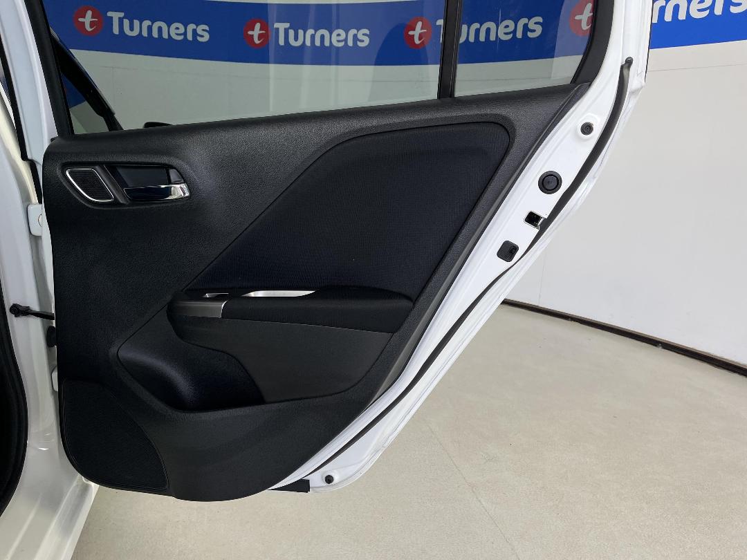 Photo '19' of Honda Grace Photo '19' of Honda Grace