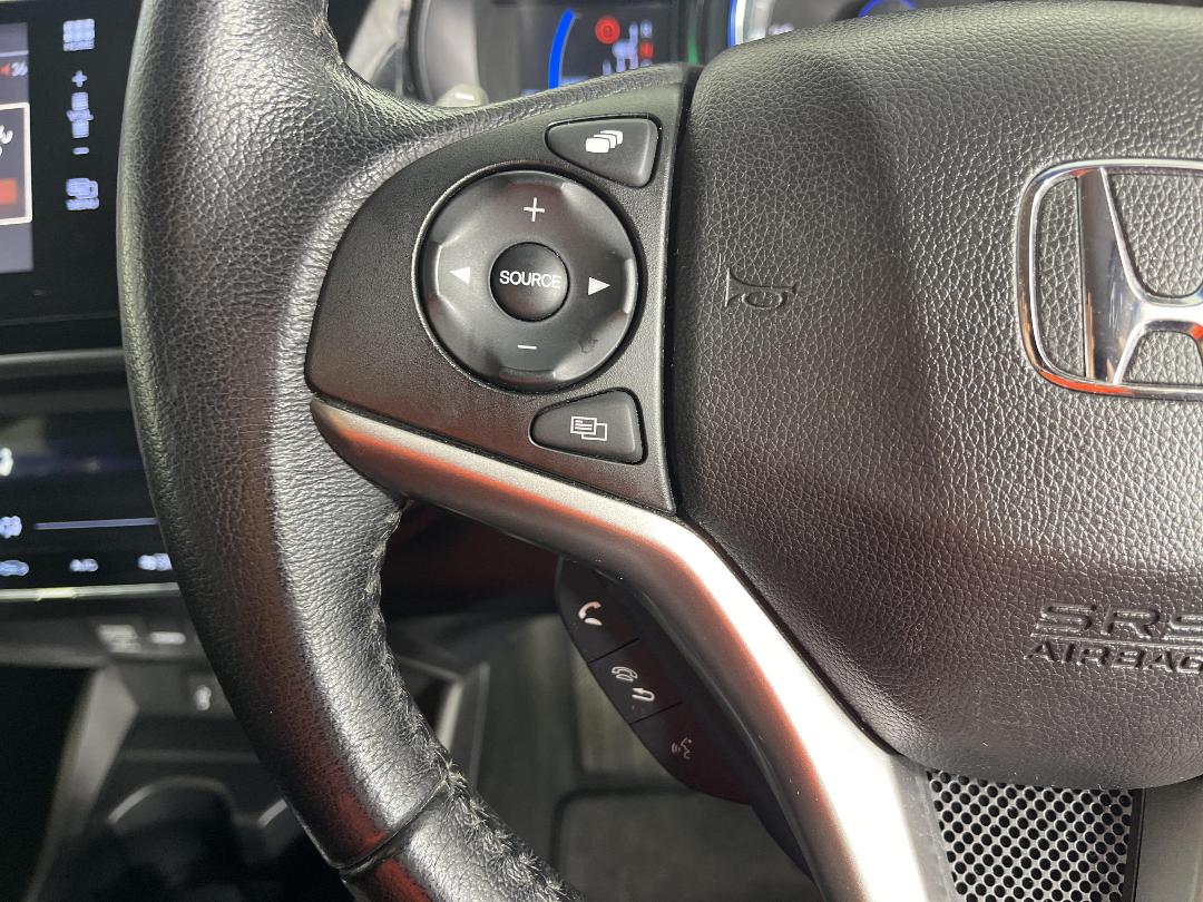 Photo '25' of Honda Grace Photo '25' of Honda Grace