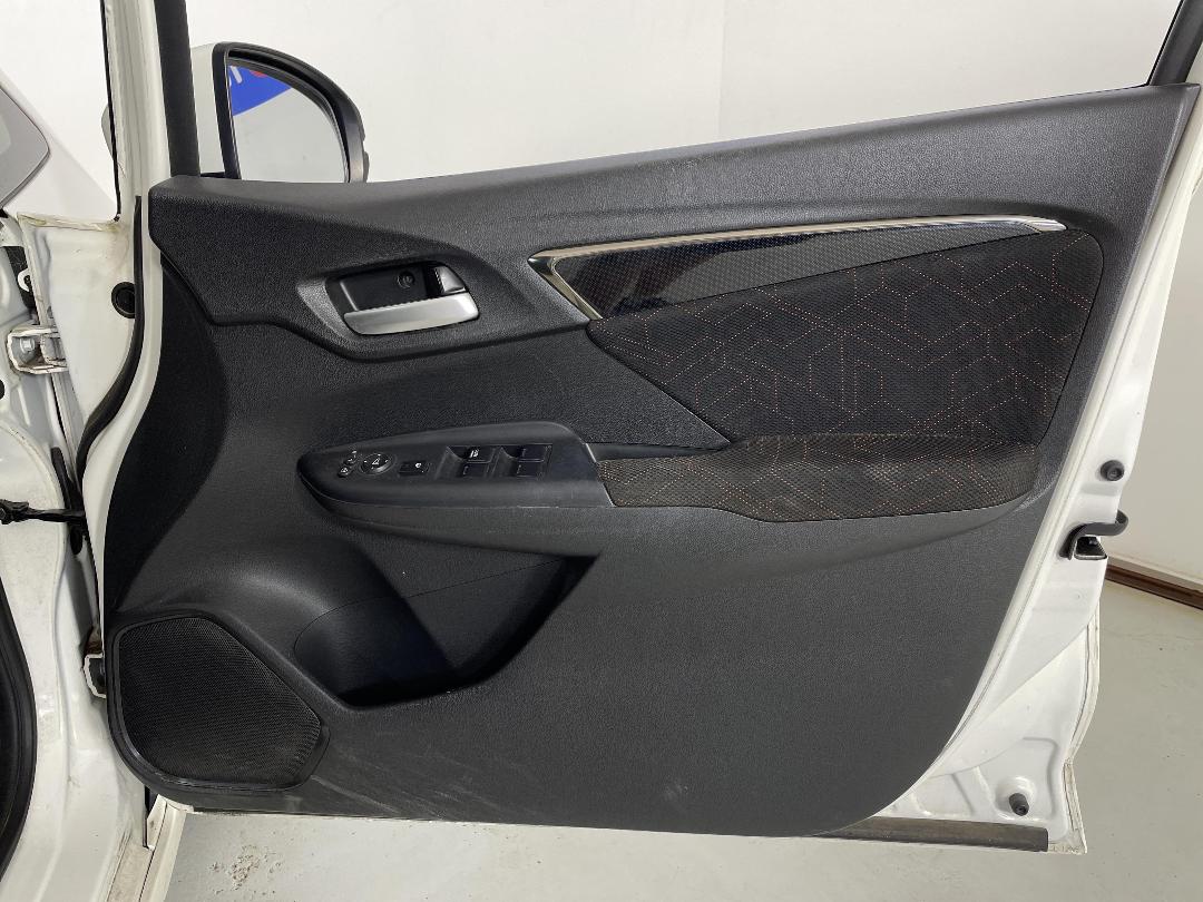 Photo '15' of Honda Jazz