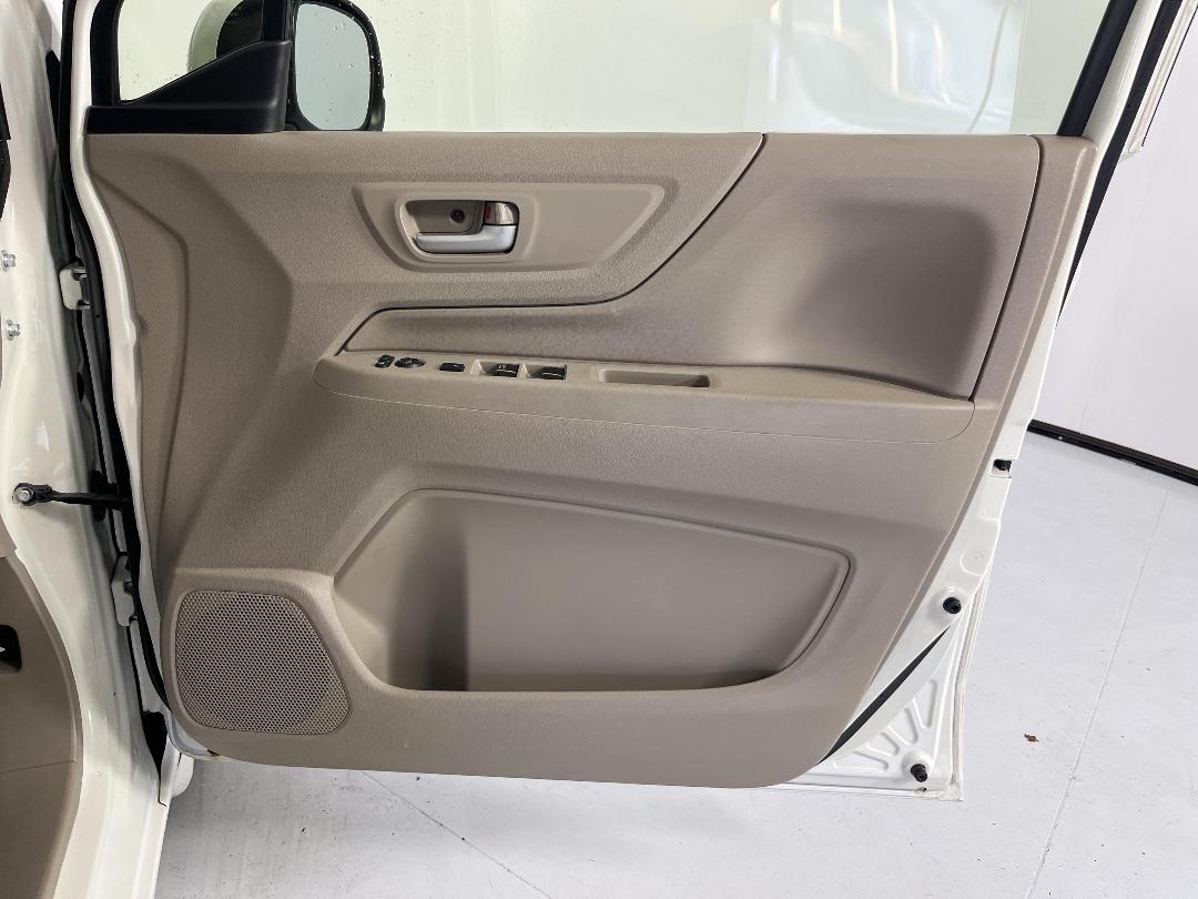 Photo '15' of Honda N-WGN