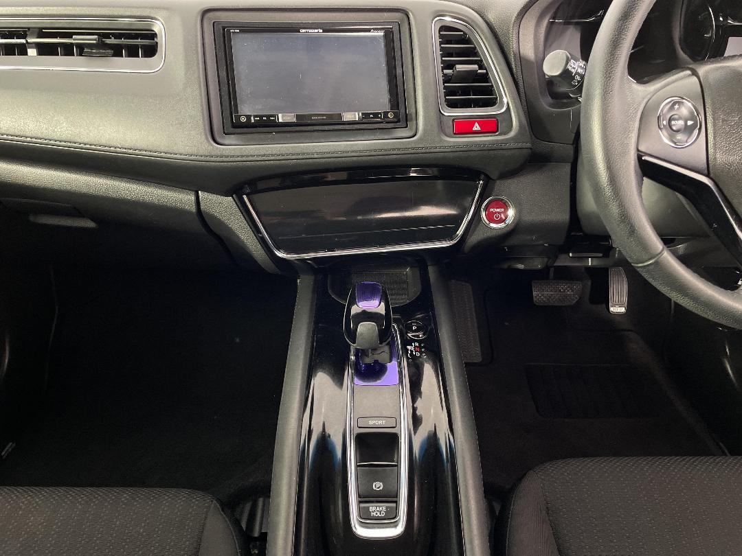 Photo '18' of Honda Vezel