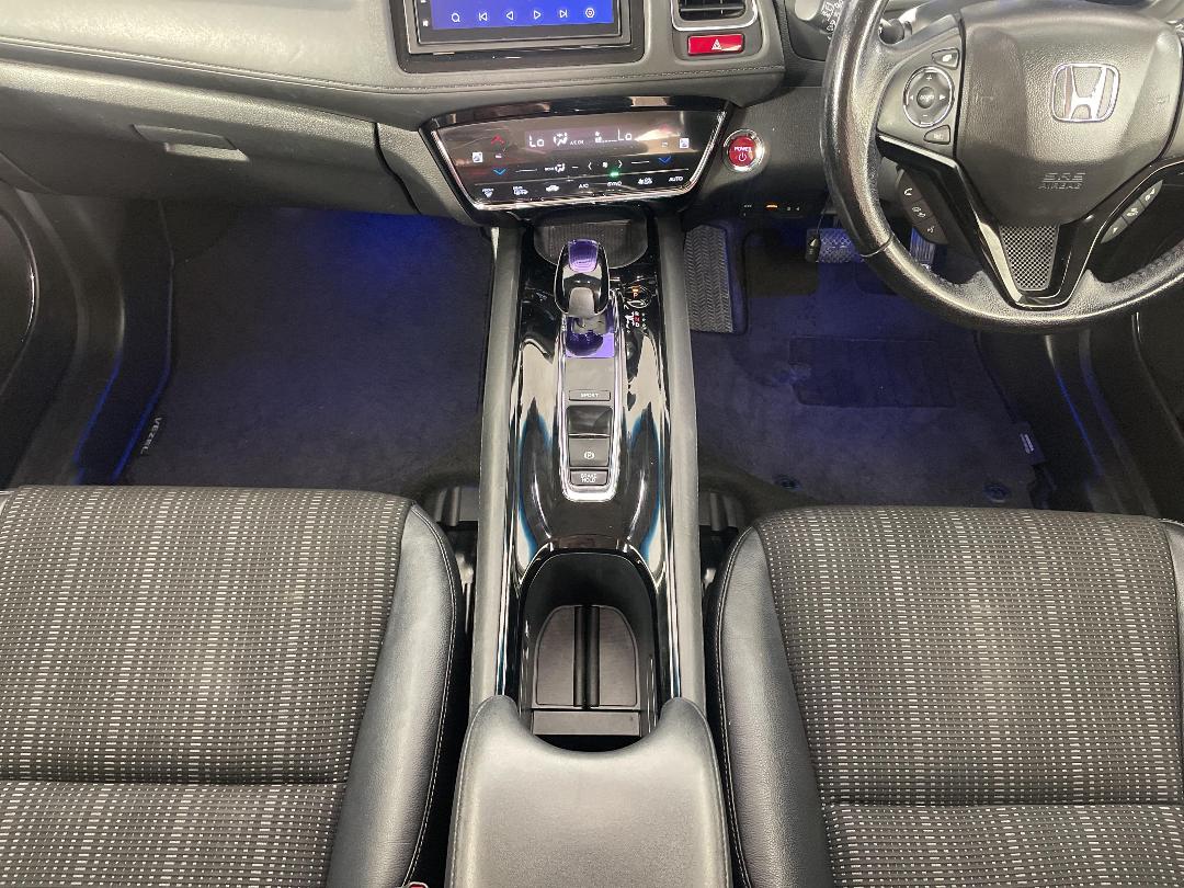 Photo '18' of Honda Vezel