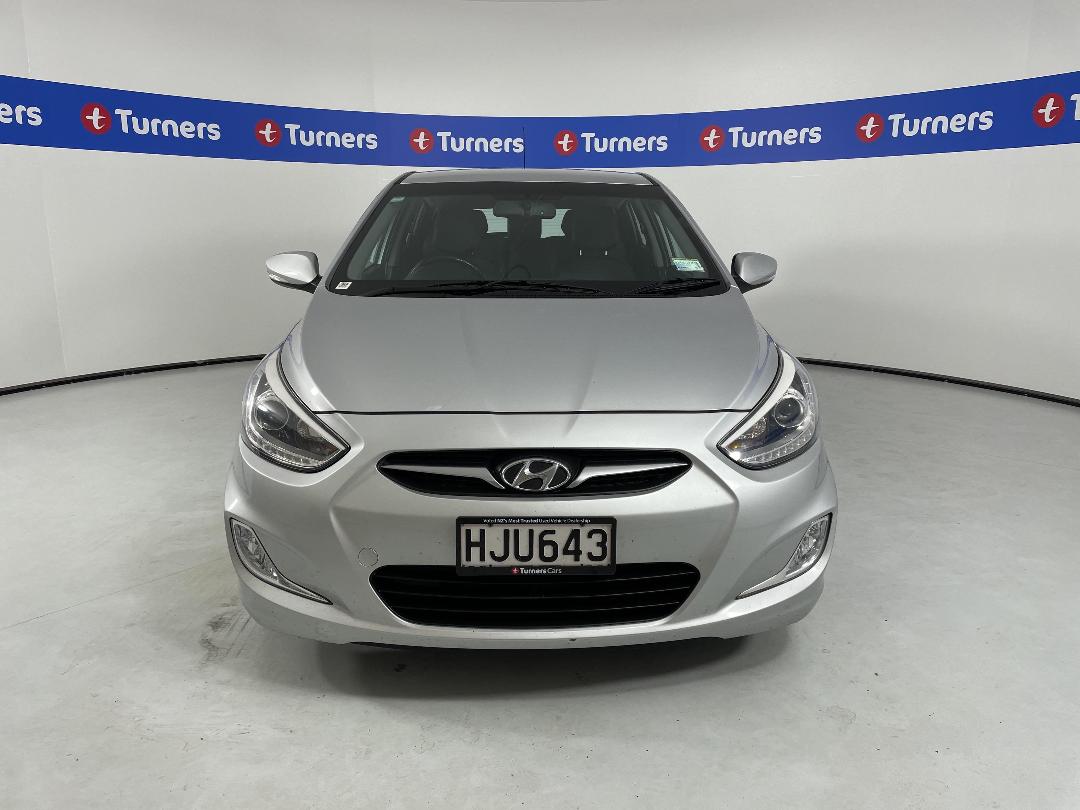 Photo '2' of Hyundai Accent