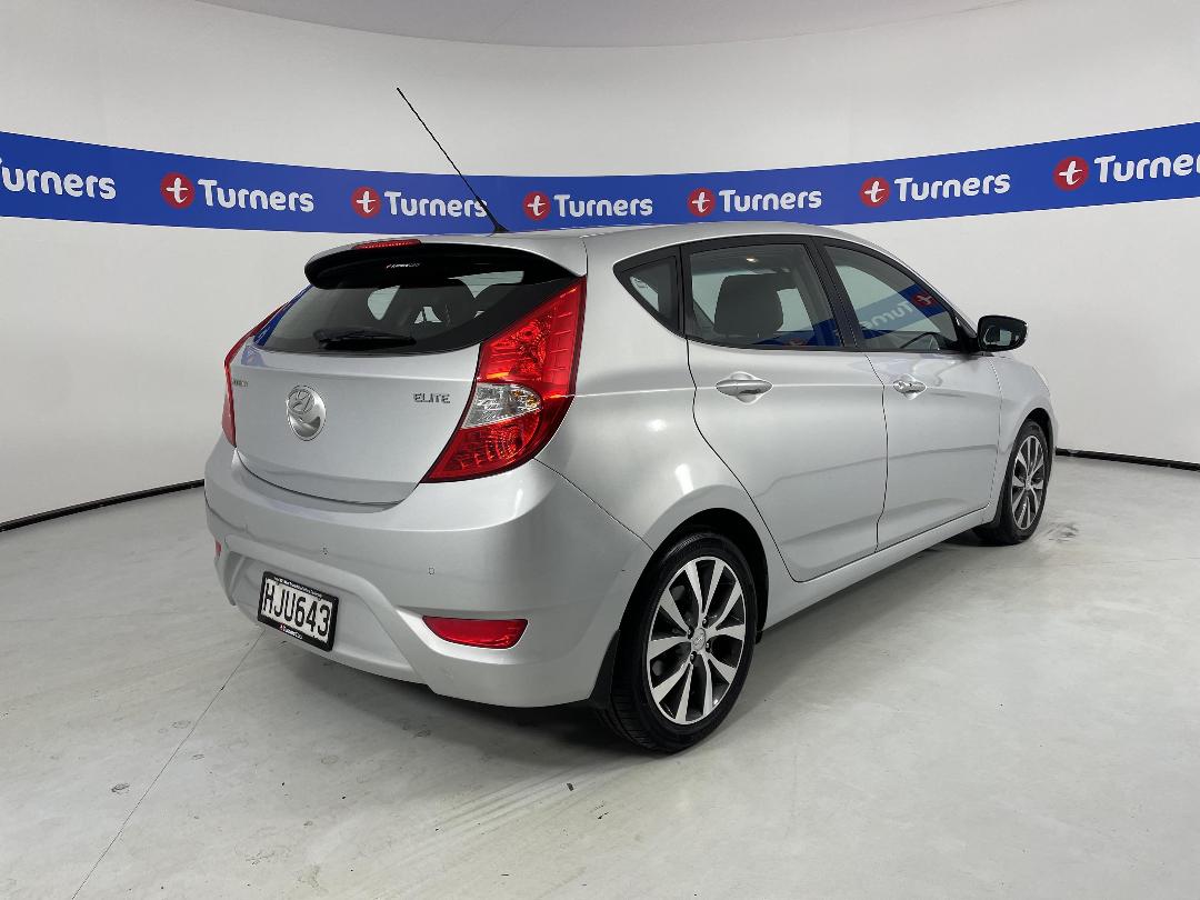 Photo '7' of Hyundai Accent