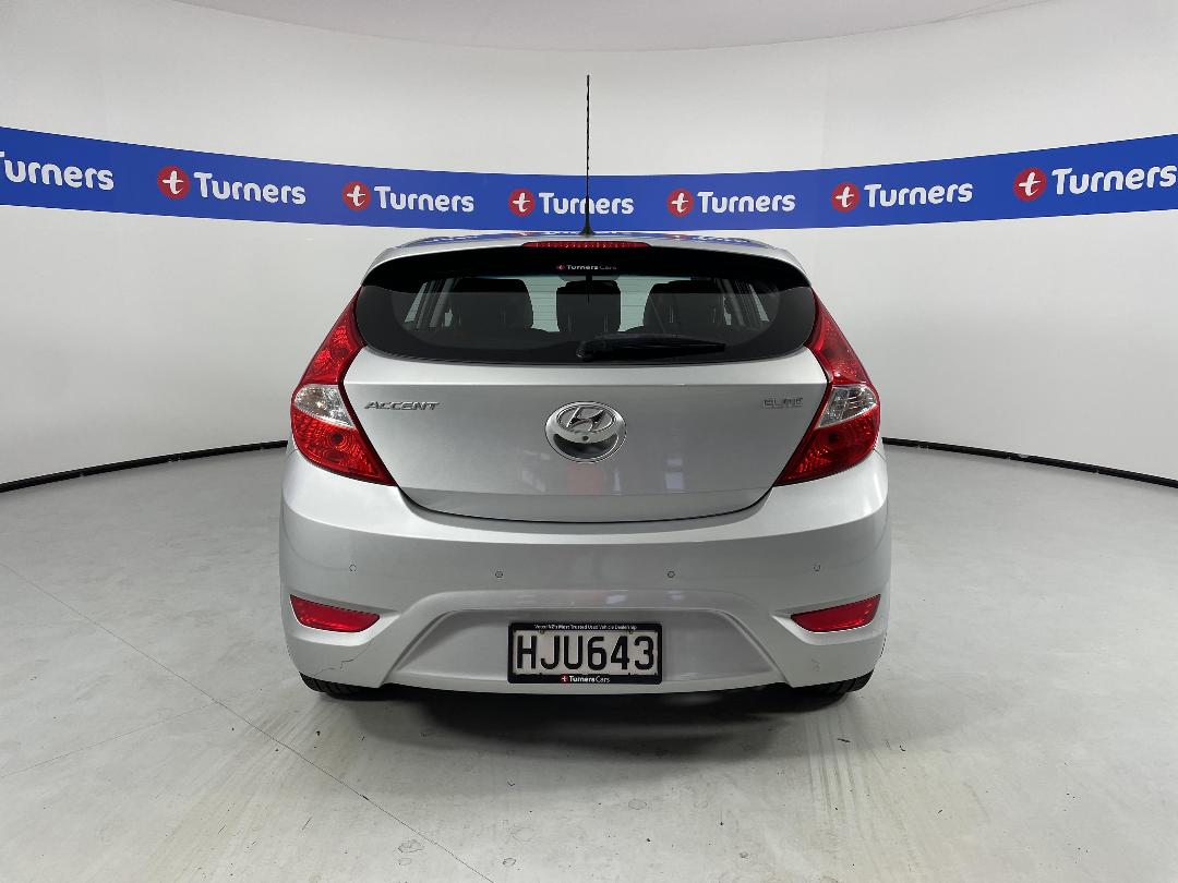 Photo '6' of Hyundai Accent