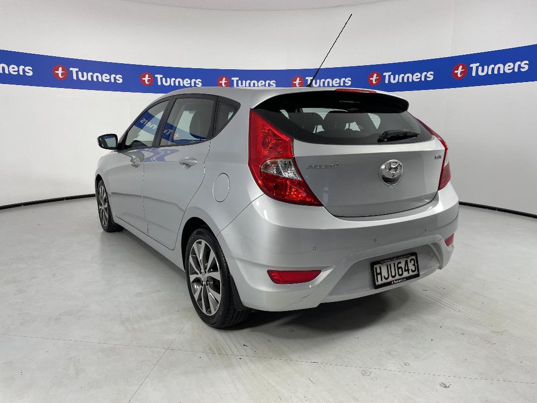 Photo '5' of Hyundai Accent