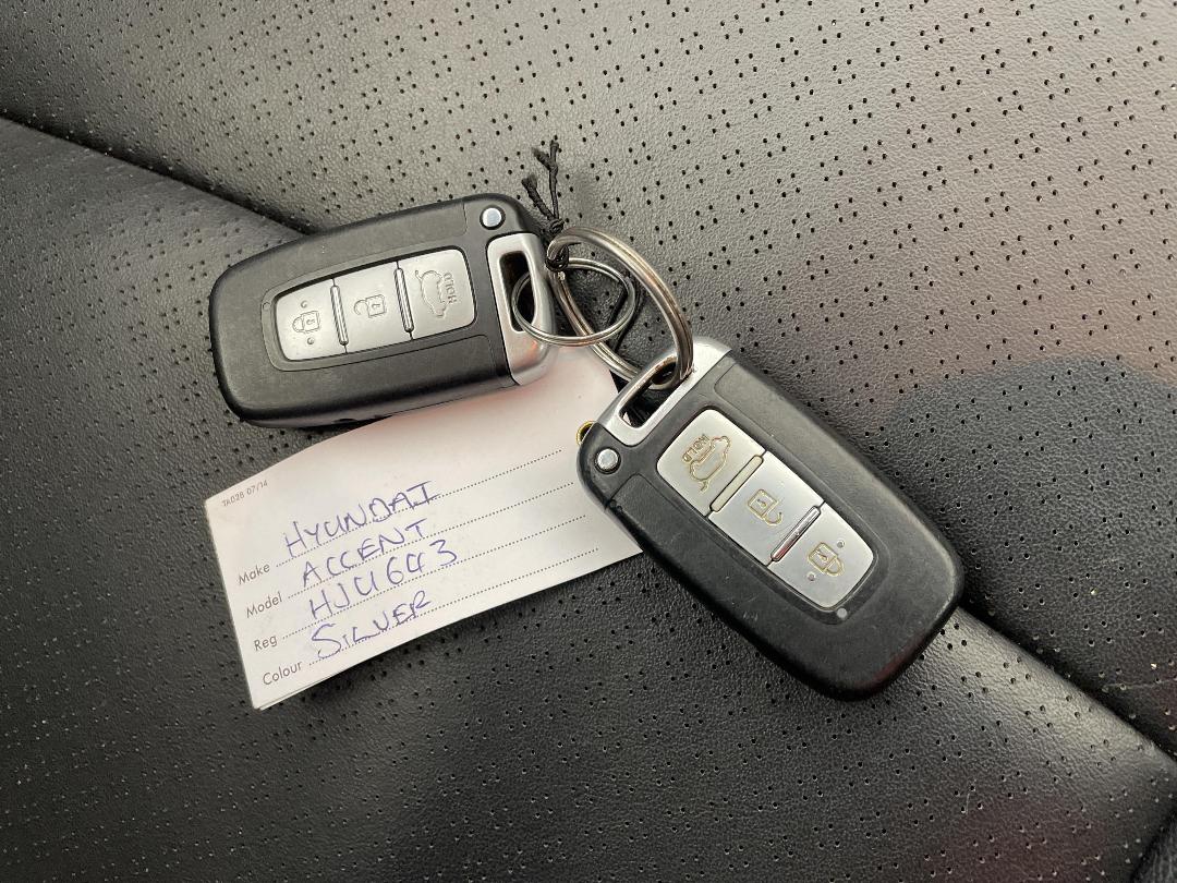 Photo '22' of Hyundai Accent