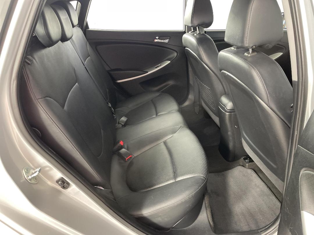 Photo '20' of Hyundai Accent