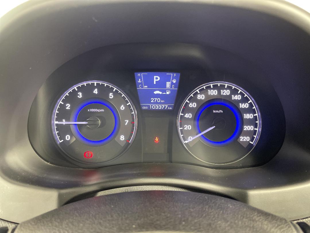 Photo '21' of Hyundai Accent Photo '21' of Hyundai Accent