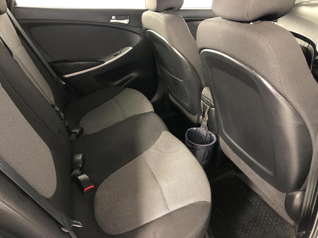 Photo '20' of Hyundai Accent Photo '20' of Hyundai Accent