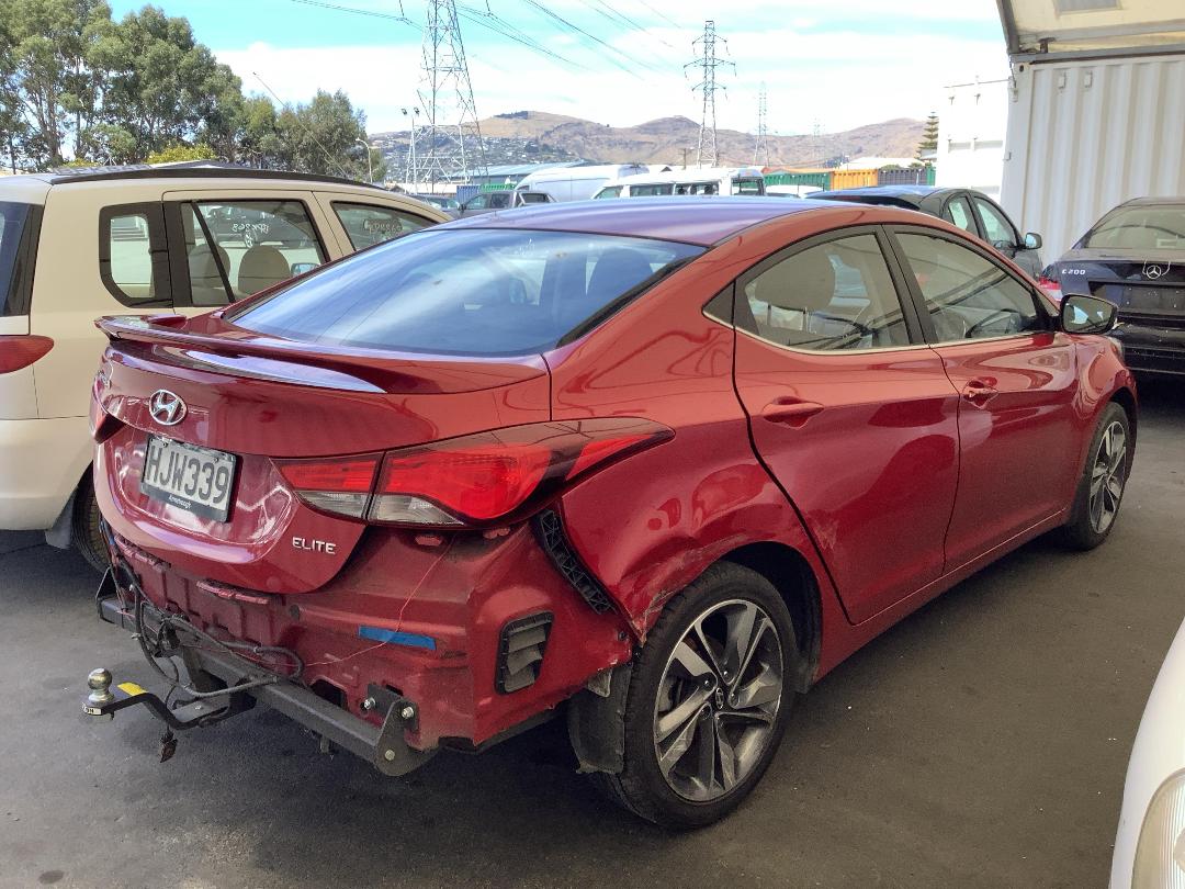 Photo '5' of Hyundai Elantra Photo '5' of Hyundai Elantra