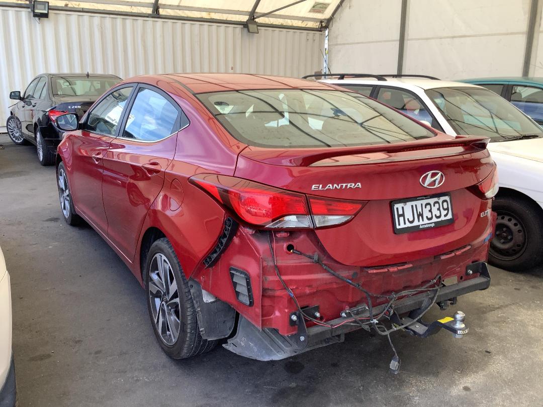 Photo '4' of Hyundai Elantra Photo '4' of Hyundai Elantra