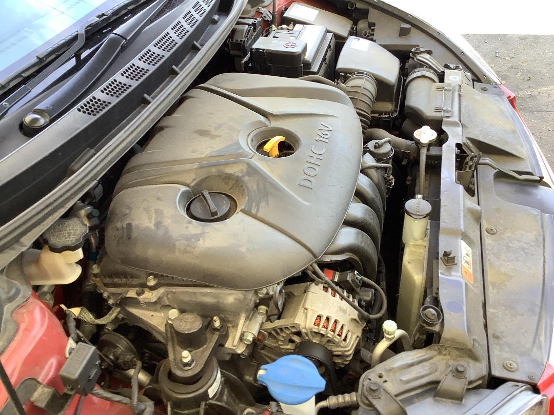 Photo '12' of Hyundai Elantra Photo '12' of Hyundai Elantra