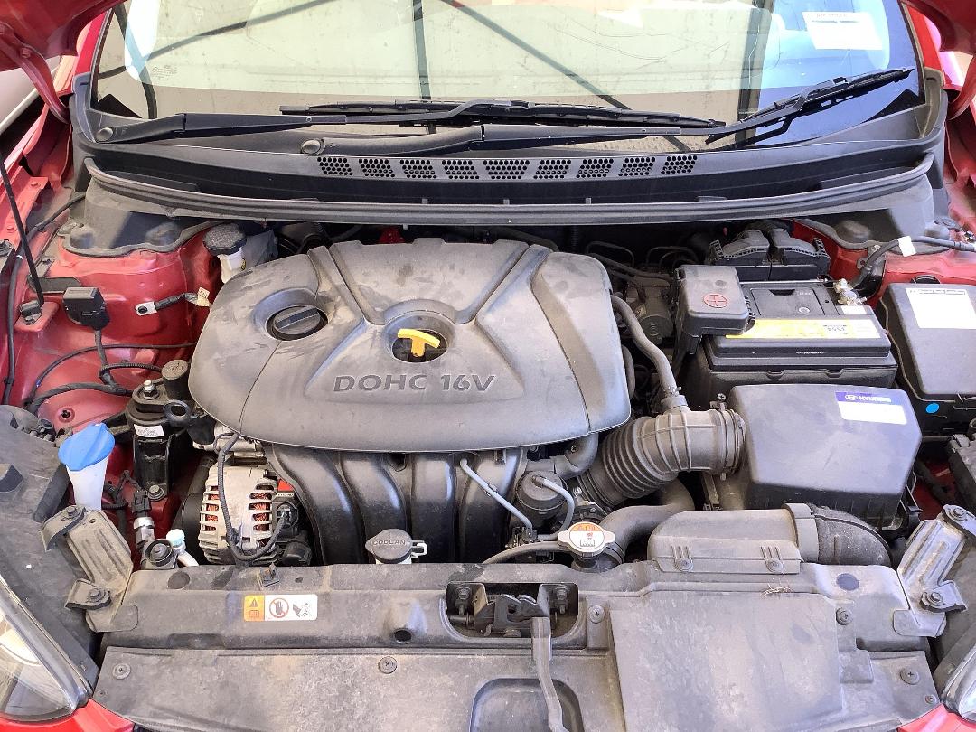 Photo '10' of Hyundai Elantra Photo '10' of Hyundai Elantra