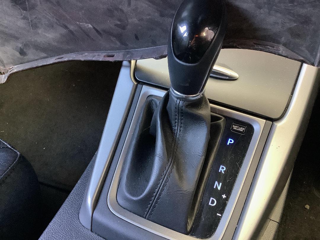 Photo '19' of Hyundai Elantra Photo '19' of Hyundai Elantra