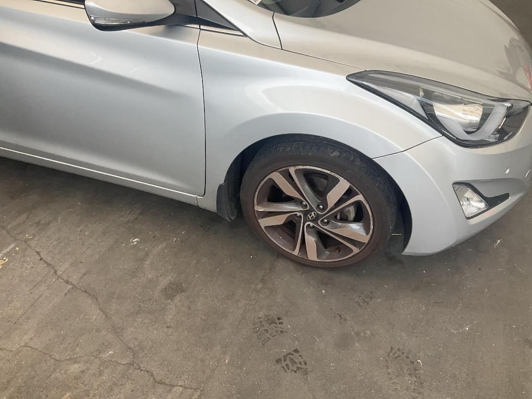 Photo '2' of Hyundai Elantra Photo '2' of Hyundai Elantra