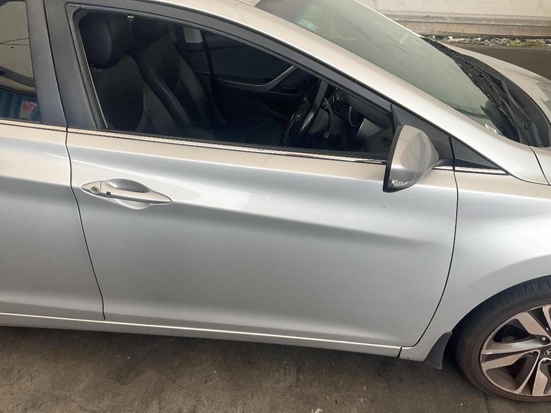 Photo '3' of Hyundai Elantra Photo '3' of Hyundai Elantra