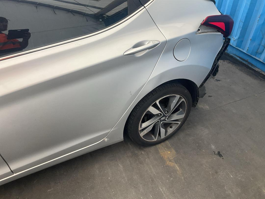 Photo '8' of Hyundai Elantra Photo '8' of Hyundai Elantra