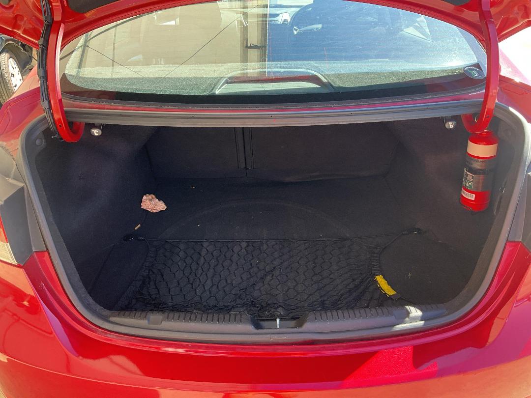 Photo '11' of Hyundai Elantra