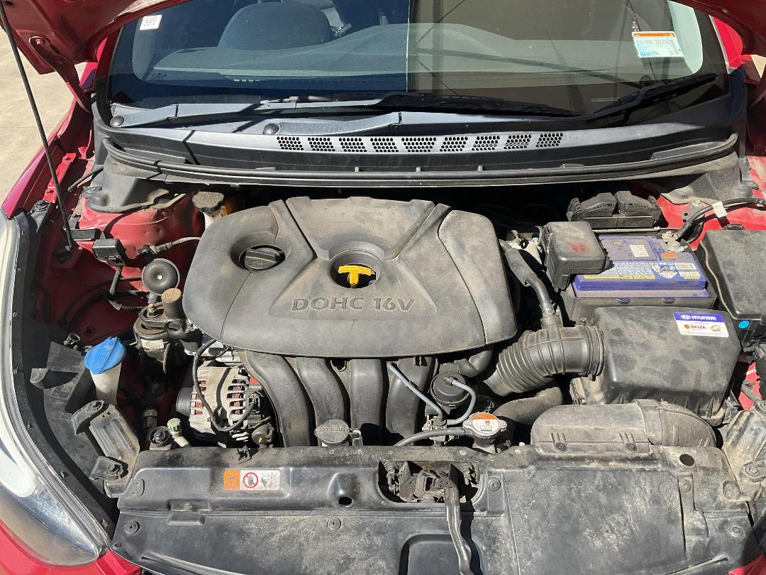 Photo '15' of Hyundai Elantra