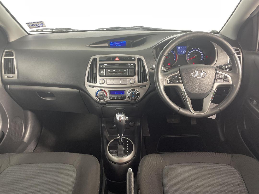 Photo '18' of Hyundai I20