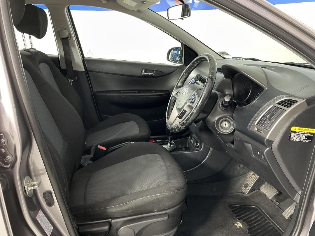 Photo '16' of Hyundai I20