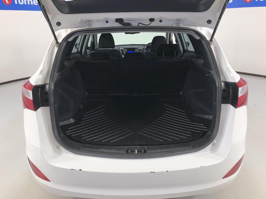 Photo '14' of Hyundai I30