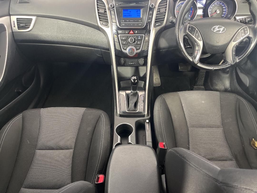 Photo '18' of Hyundai I30