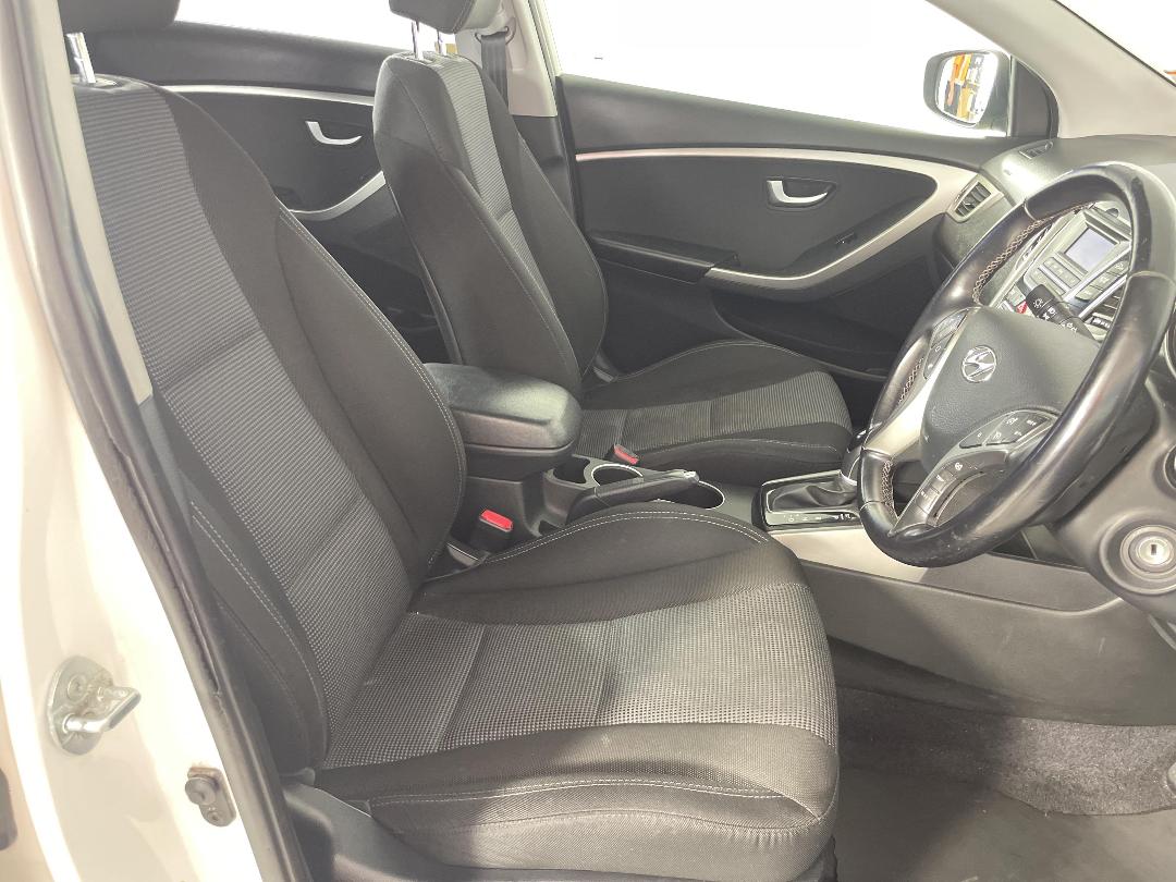 Photo '16' of Hyundai I30 Photo '16' of Hyundai I30