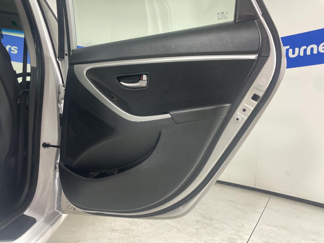 Photo '19' of Hyundai I30