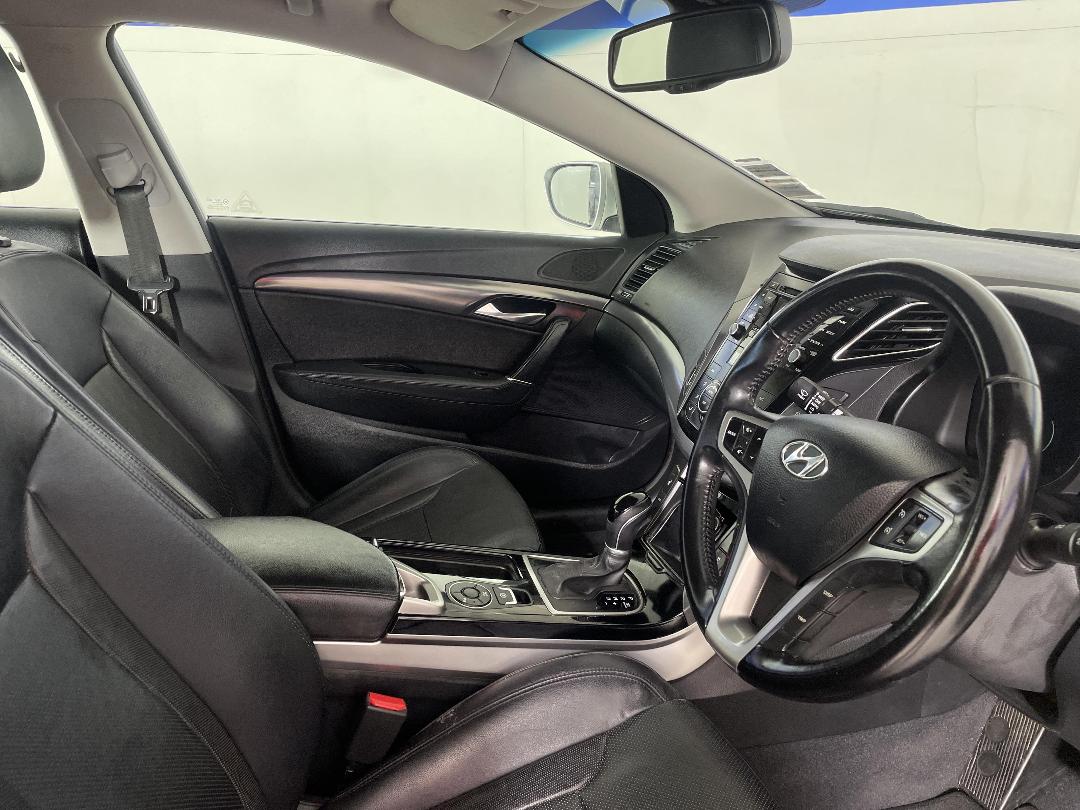 Photo '16' of Hyundai I40 Photo '16' of Hyundai I40