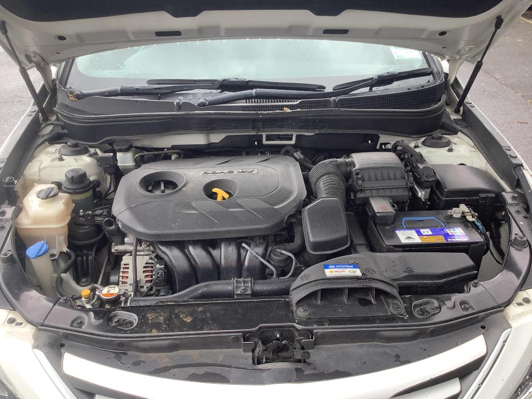 Photo '12' of Hyundai I45 Photo '12' of Hyundai I45