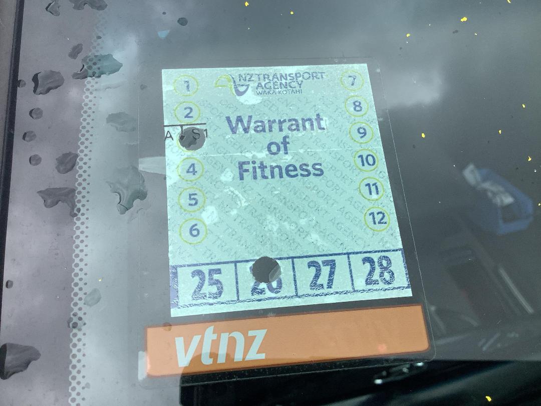 Photo '13' of Hyundai I45 Photo '13' of Hyundai I45