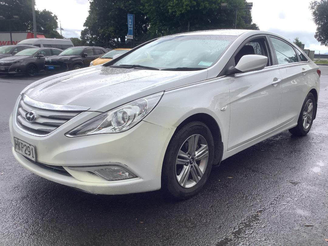 Photo '3' of Hyundai I45 Photo '3' of Hyundai I45