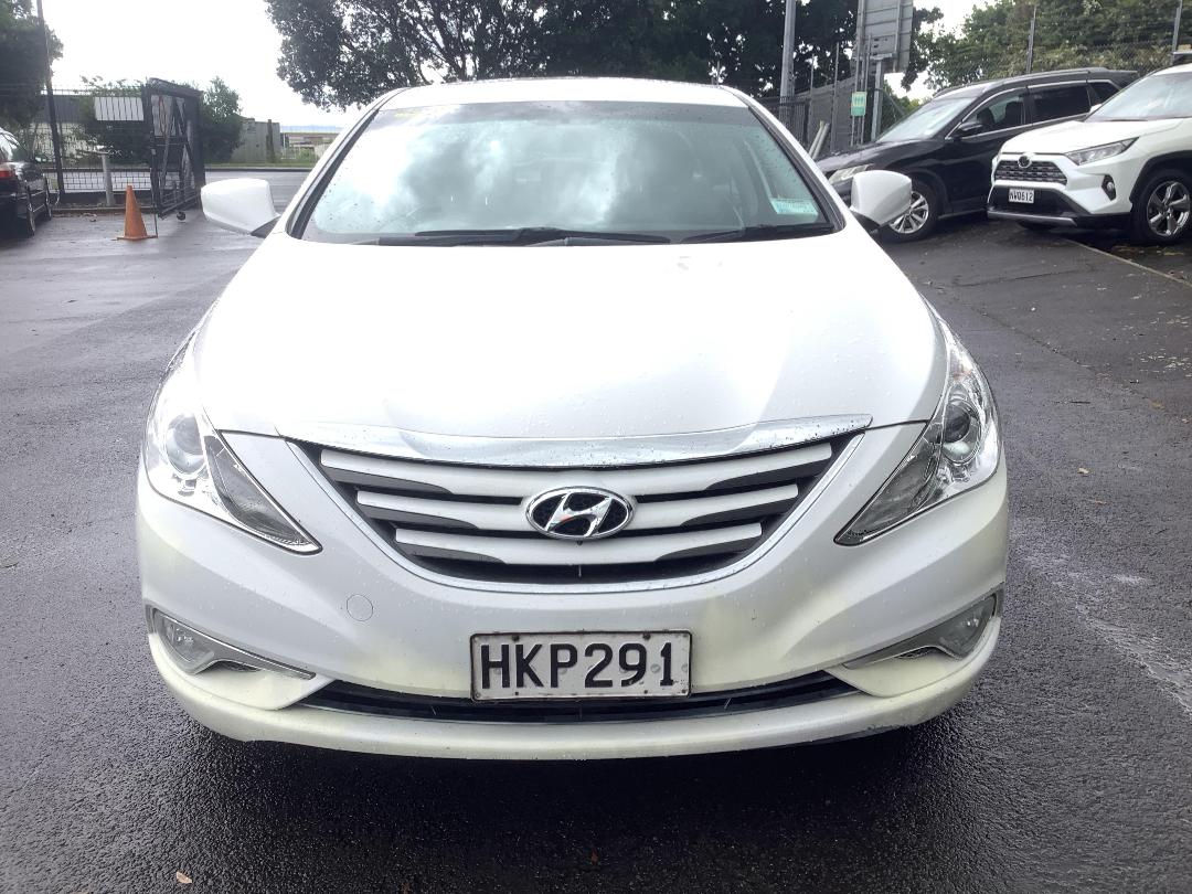 Photo '2' of Hyundai I45 Photo '2' of Hyundai I45