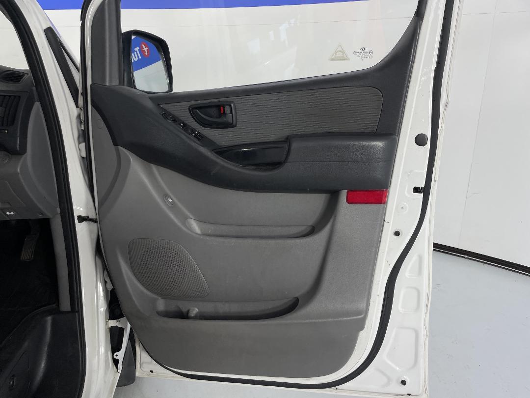 Photo '15' of Hyundai Iload Photo '15' of Hyundai Iload