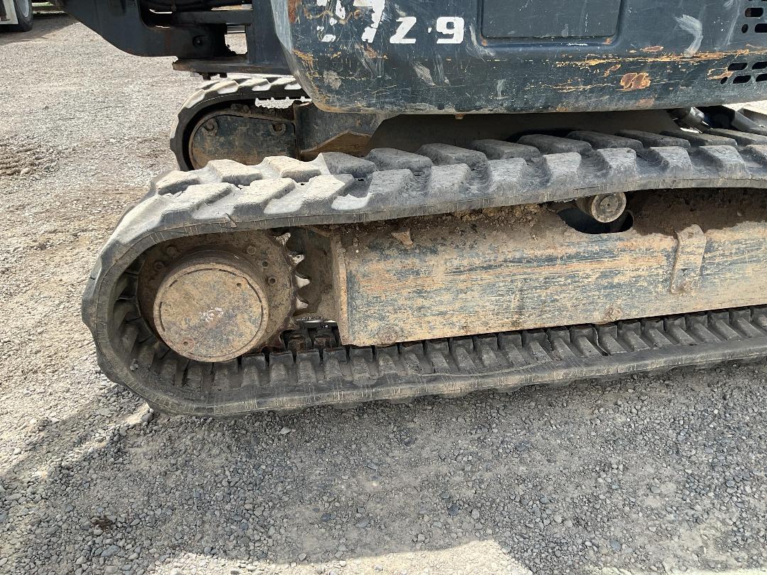 Photo '32' of Hyundai Robex 27Z-9 Excavator Photo '32' of Hyundai Robex 27Z-9 Excavator