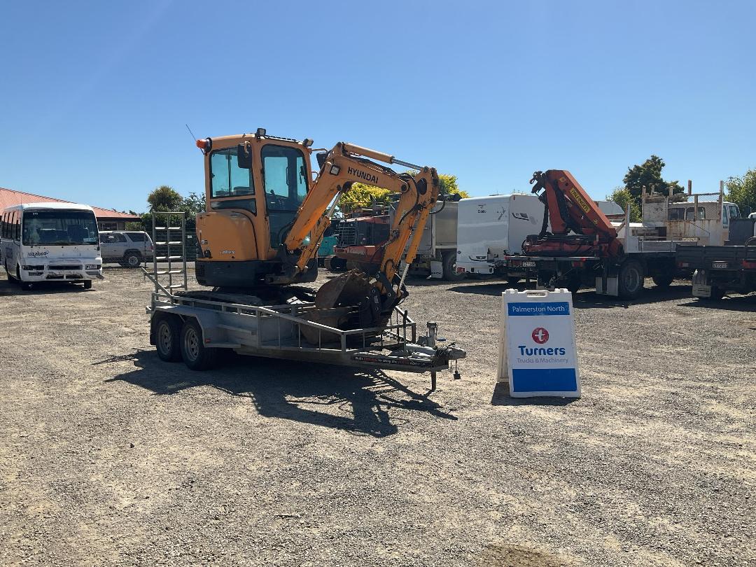 Photo '50' of Hyundai Robex 27Z-9 Excavator Photo '50' of Hyundai Robex 27Z-9 Excavator