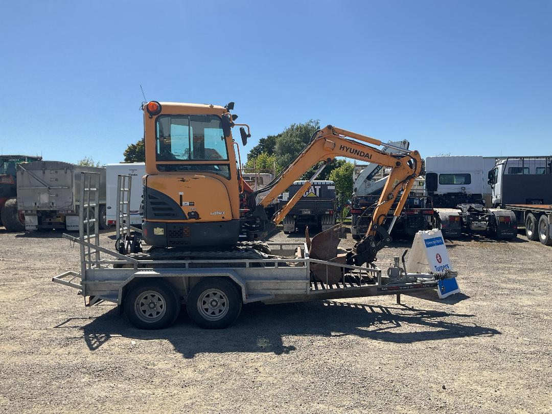 Photo '51' of Hyundai Robex 27Z-9 Excavator Photo '51' of Hyundai Robex 27Z-9 Excavator