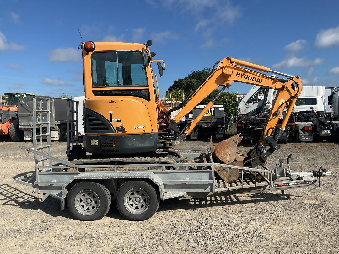 Photo '3' of Hyundai Robex 27Z-9 Excavator Photo '3' of Hyundai Robex 27Z-9 Excavator