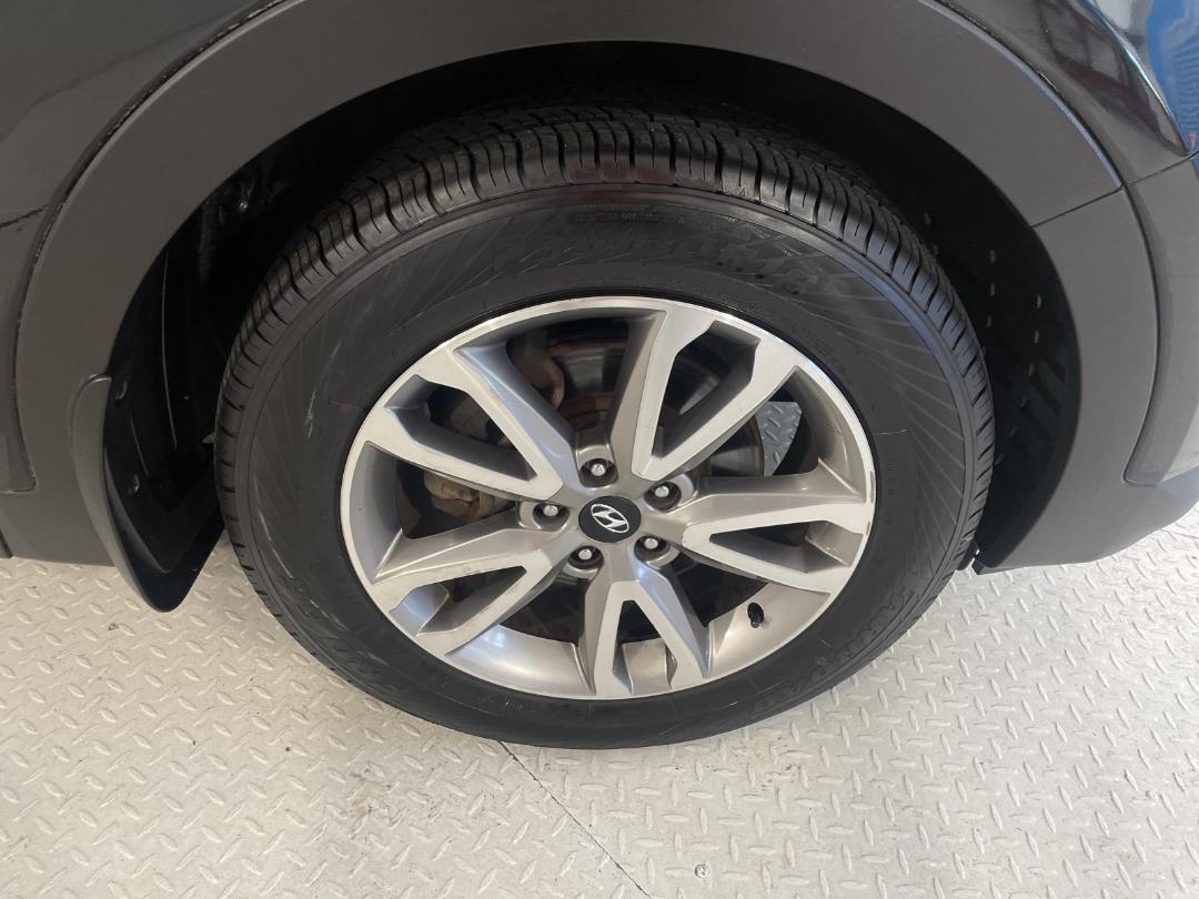 Photo '9' of Hyundai Santa FE Photo '9' of Hyundai Santa FE