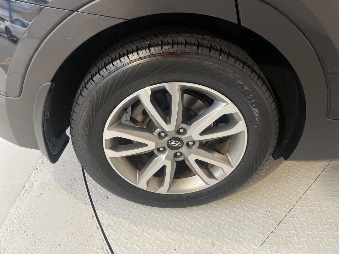 Photo '12' of Hyundai Santa FE Photo '12' of Hyundai Santa FE