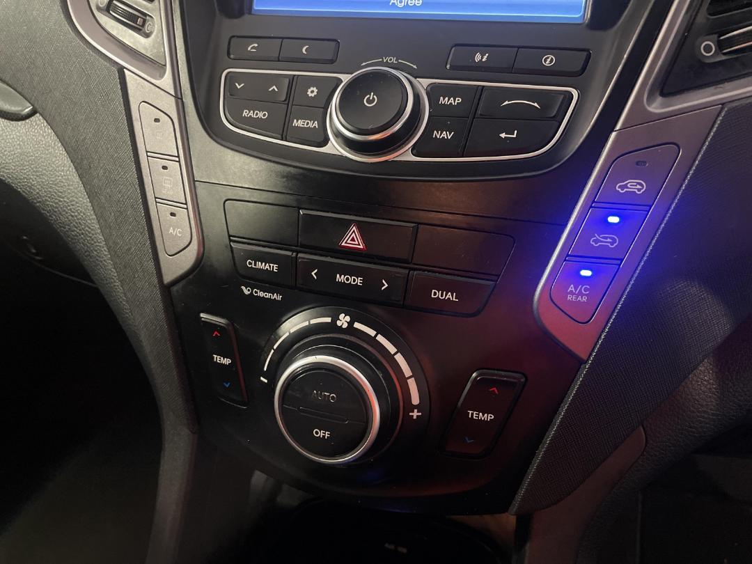 Photo '31' of Hyundai Santa FE Photo '31' of Hyundai Santa FE