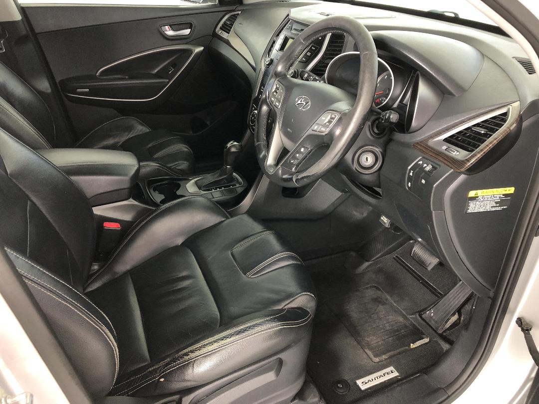 Photo '16' of Hyundai Santa FE Photo '16' of Hyundai Santa FE