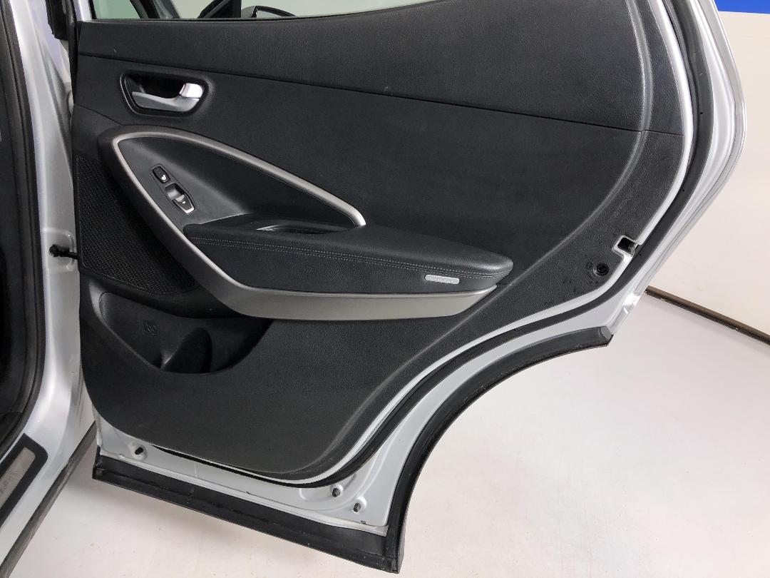 Photo '19' of Hyundai Santa FE