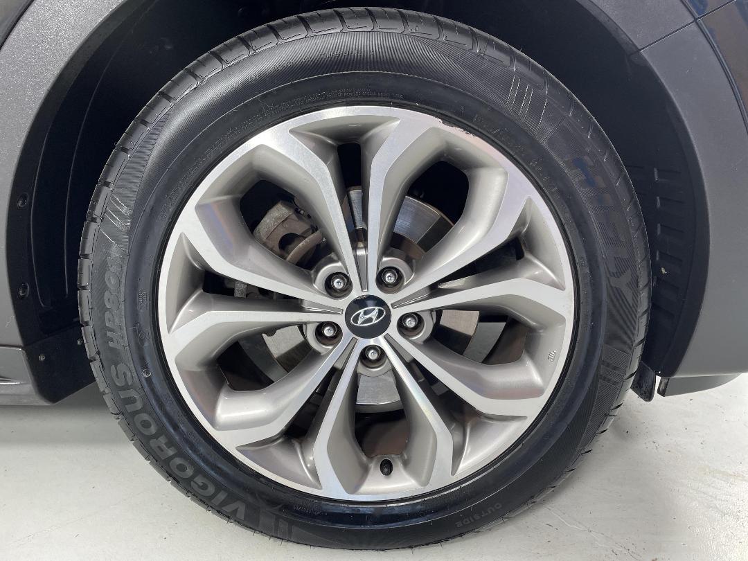 Photo '9' of Hyundai Santa FE