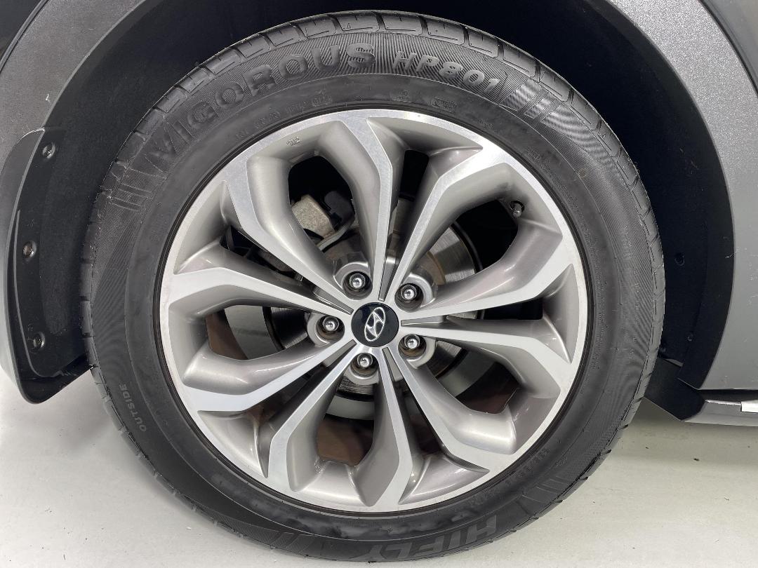 Photo '12' of Hyundai Santa FE